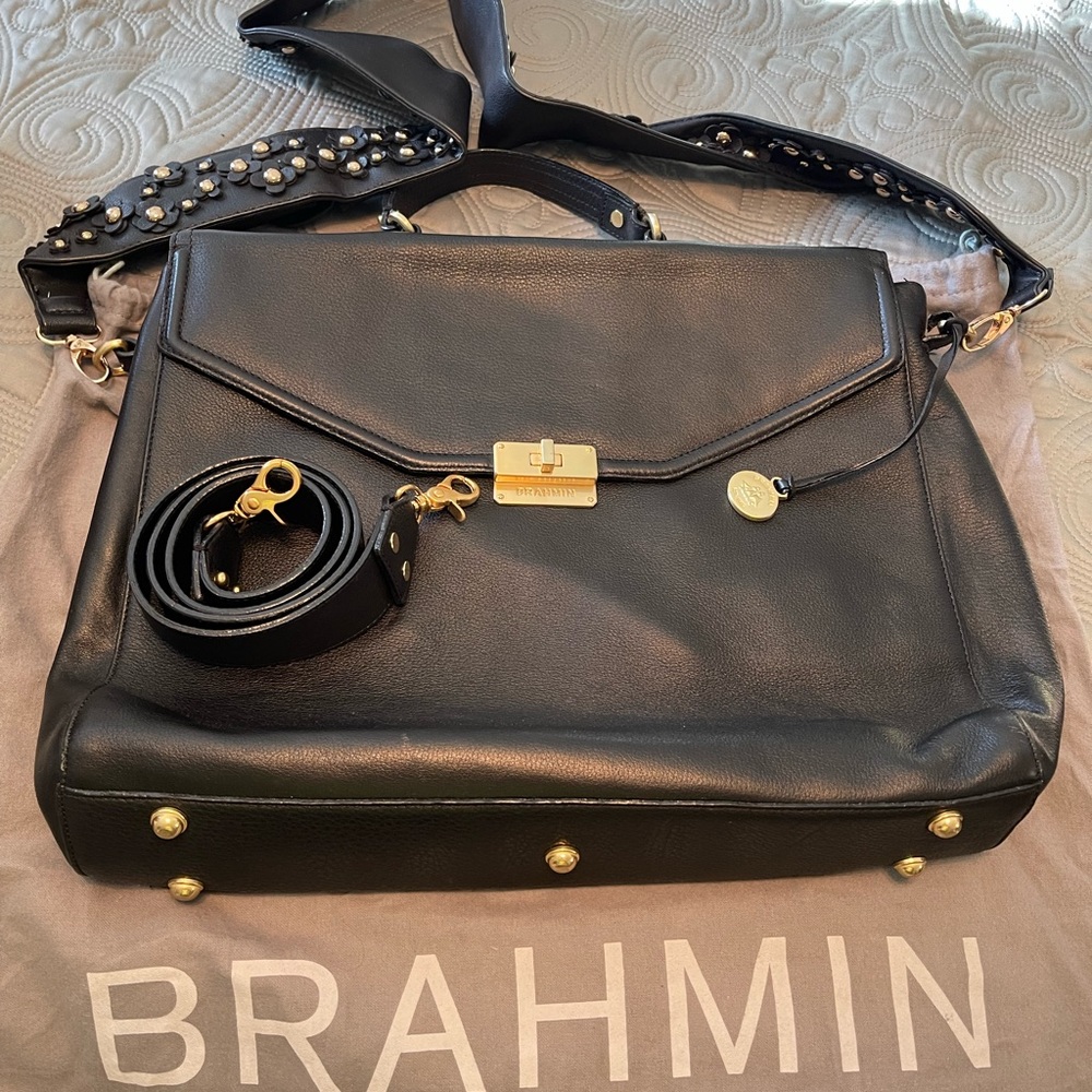 Brahmin briefcase with 2 straps one in less fast charger 🔌